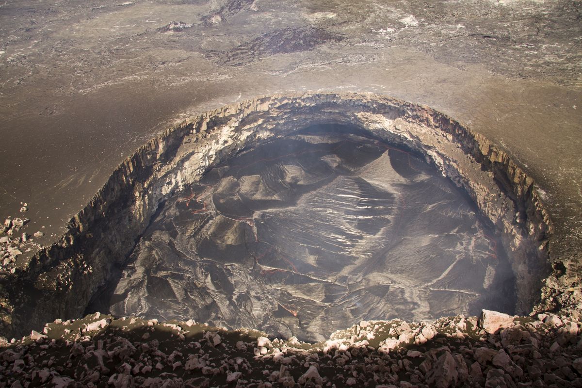 Halema&#039;uma&#039;u crater lava lake