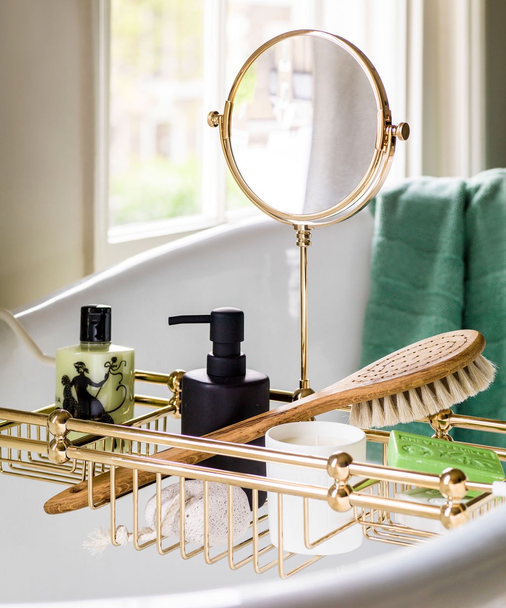 How to organize a bathroom with no storage: 4 flexible solutions ...