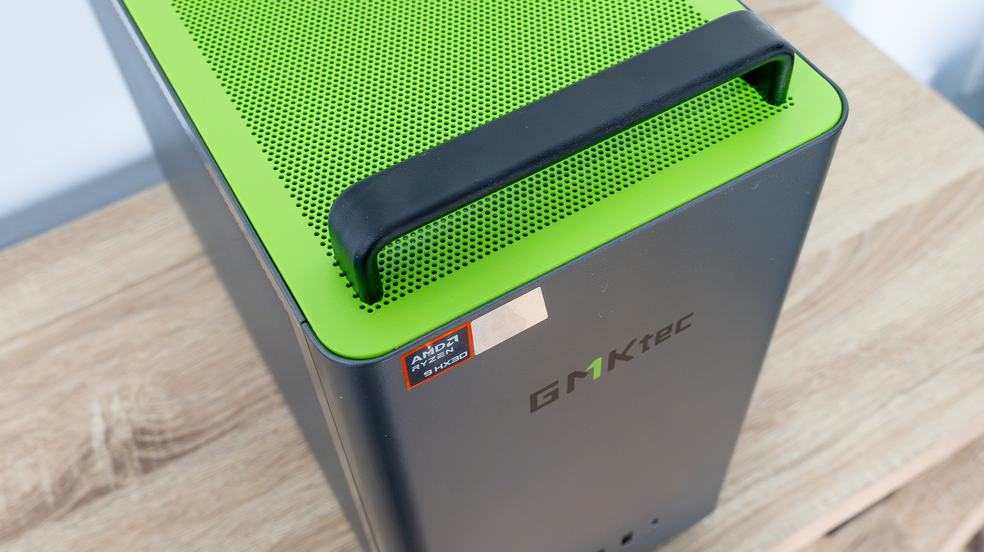 GMKtec NEO-X1 Pro review image