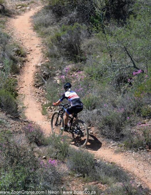 Robyn de Groot (pictured) and Jennie Stenerhag won the women's category