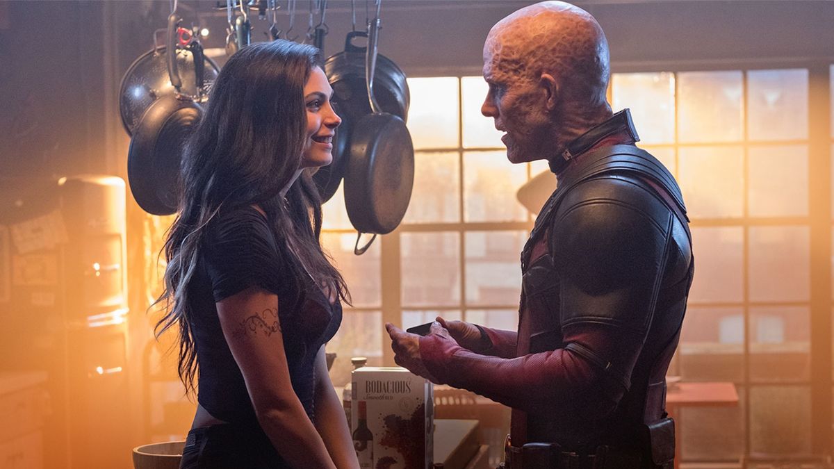 Morena Baccarin as Vanessa and Ryan Reynolds as Wade Wilson in Deadpool 2