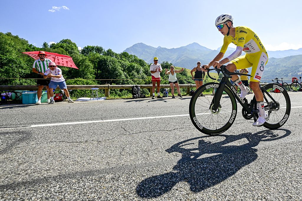 Tour de france winner of stage 13 in the yellow jersey on board a stripped Colnago Y1RS