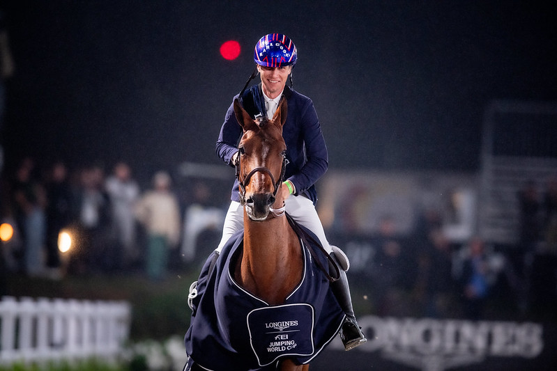 Showjumping news: Karl Cook and Caracole De La Roque win the new Longines FEI World Cup of Los Angeles.