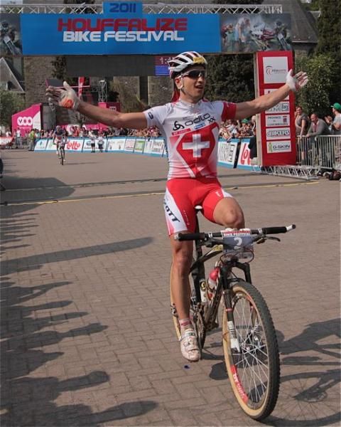 Nino Schurter (Scott Swisspower) wins in Houffalize