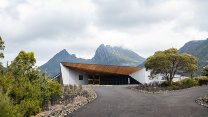 Dove Lake Viewing Shelter exterior