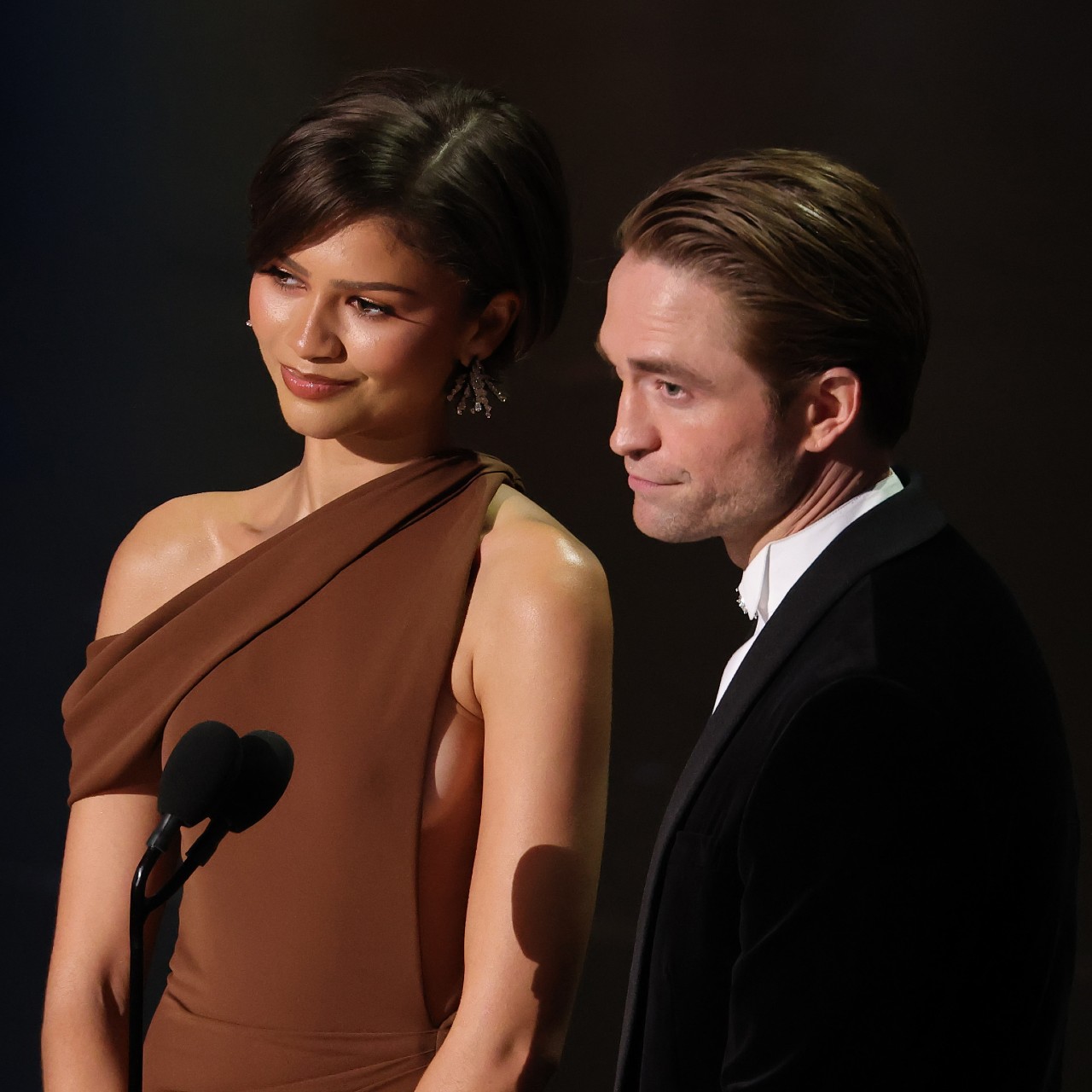 zendaya and robert pattinson present at the 2026 oscars