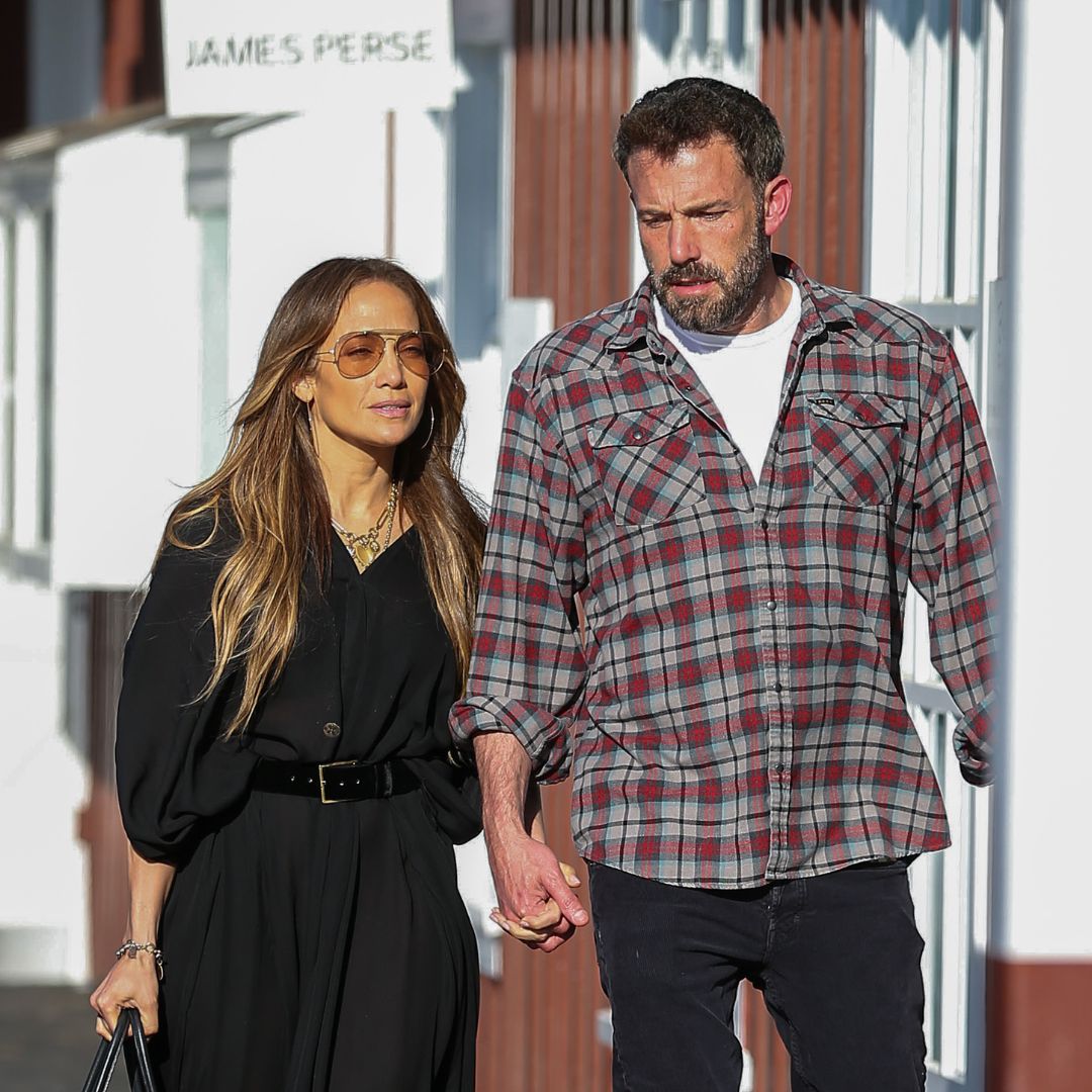  Ben Affleck has reportedly moved his belongings out of his and J-Lo's marital home 