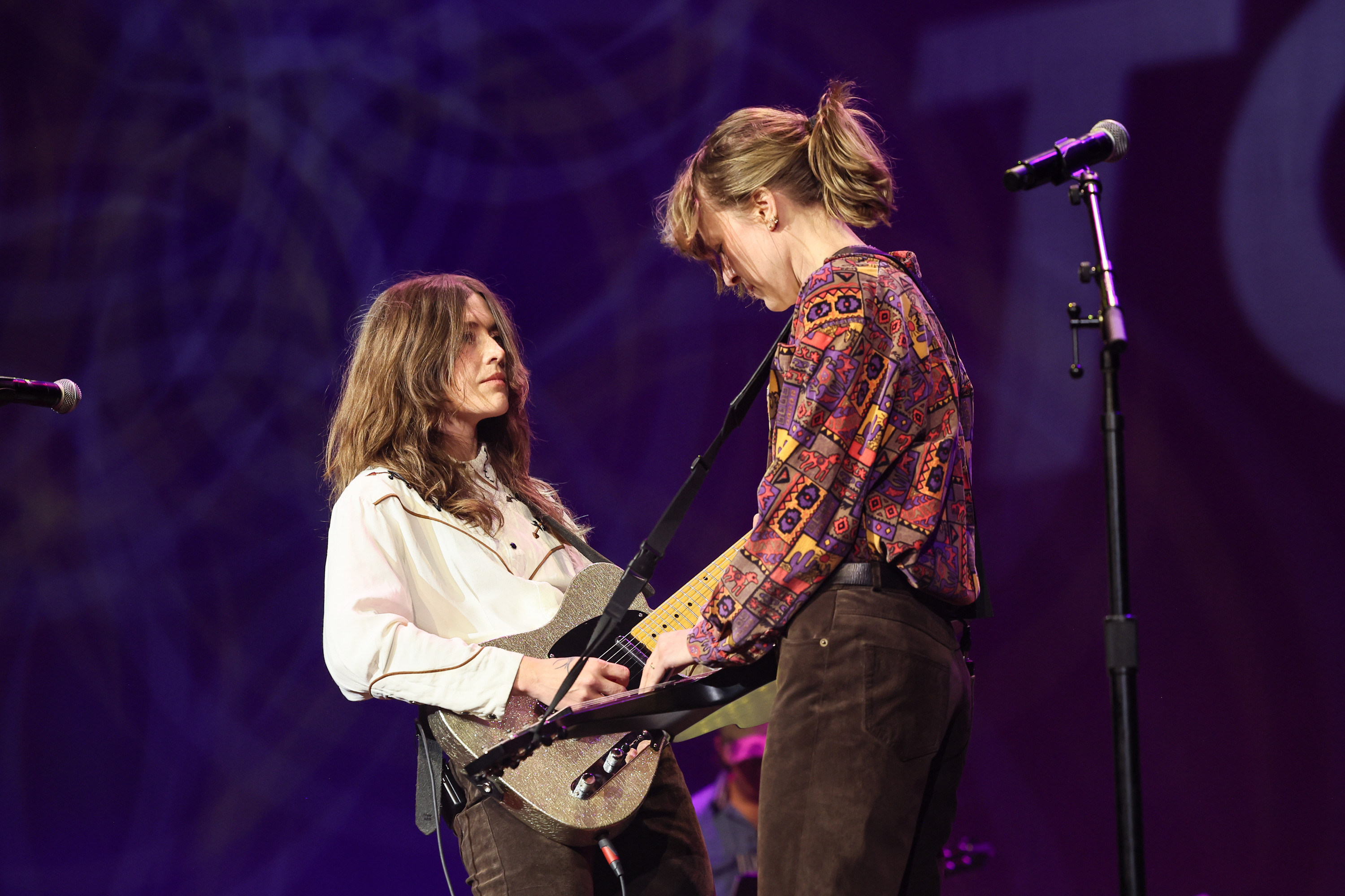 Rebecca and Megan Lovell of Larkin Poe