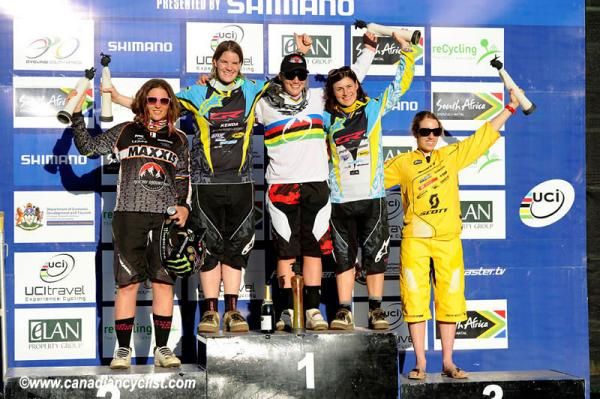 Podium: Sabrina Jonnier, Fionn Griffiths, Tracy Moseley, Emmeline Ragot, Floriane Pugin
