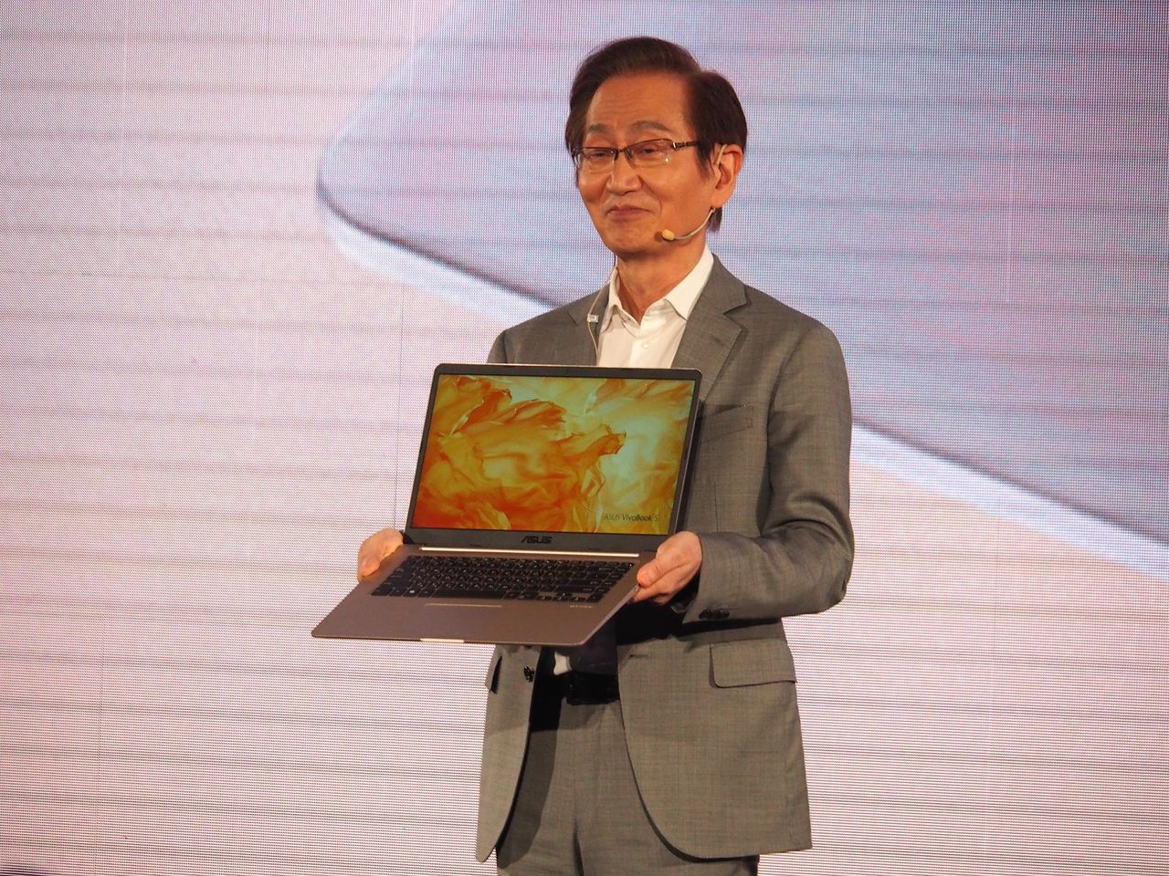 ZenBook 3 Deluxe