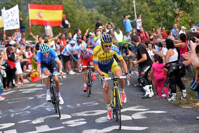 The breakaway on the La Camperona ascent