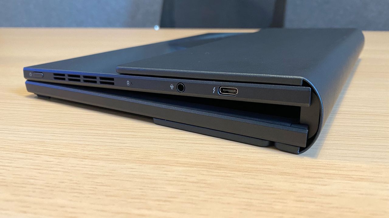 Asus Zenbook 17 Fold OLED