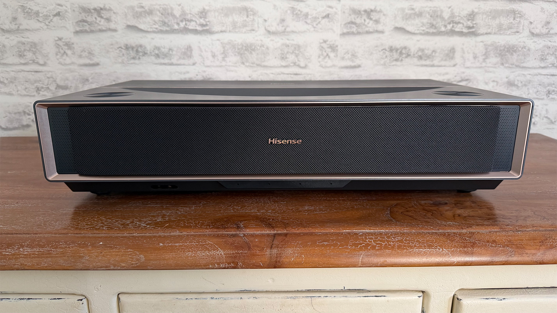 Hisense PT1 UST projector