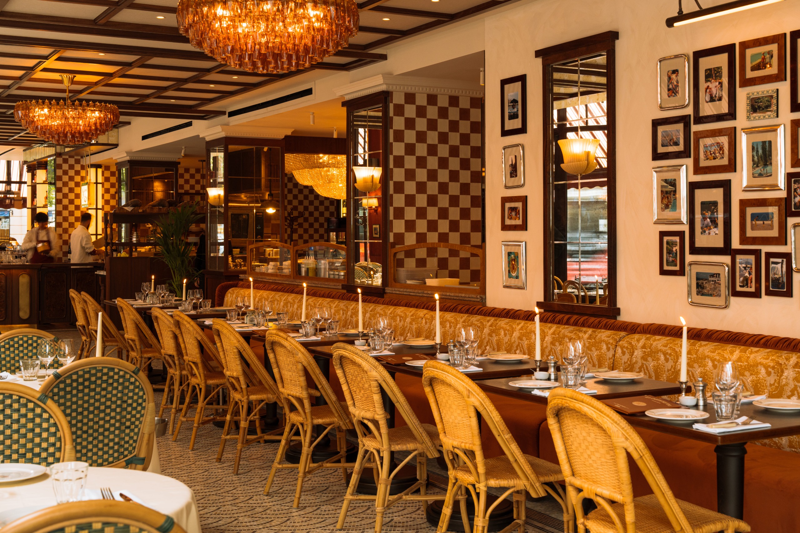 Brasserie Olivia and Le Venus Bar 
