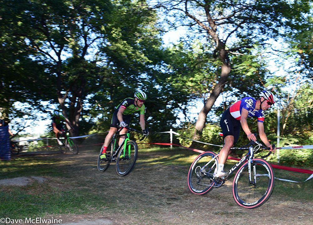 Jeremy Powers (Aspire Racing) leading the Cannondale riders late in the race