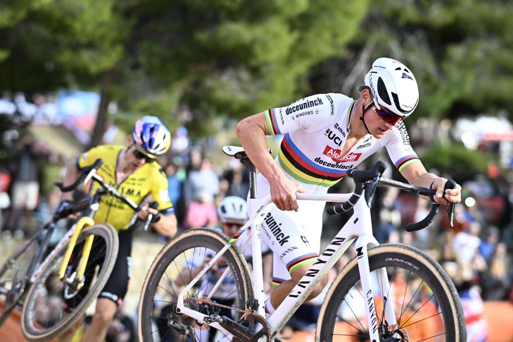 Mathieu van der Poel finishes fifth after crashing at Benidorm World Cup