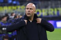 Arne Slot participates in the UEFA Champions League 2025/26 match between FC Internazionale and FC Liverpool in Milano, Italy, on December 9, 2025, at Giuseppe Meazza stadium (Photo by Mairo Cinquetti/NurPhoto via Getty Images).