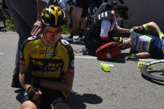 Lennard Hofstede (Jumbo-Visma) was forced to quit the race due to his injuries