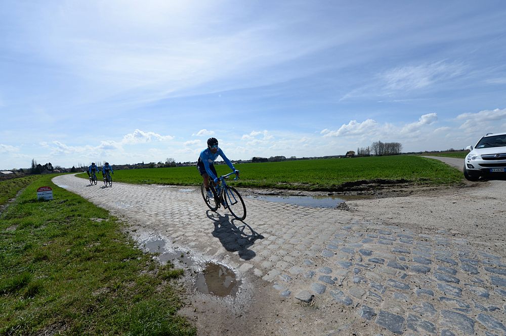Alejandro Vlaverde - Movistar training on the Paris-Roubaix cobbles as recon for stage 9 at the Tour de France
