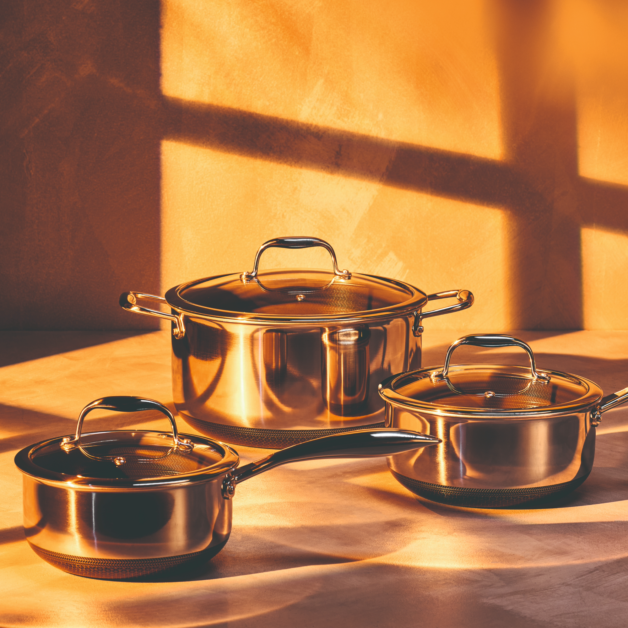 HexClad saucepan set