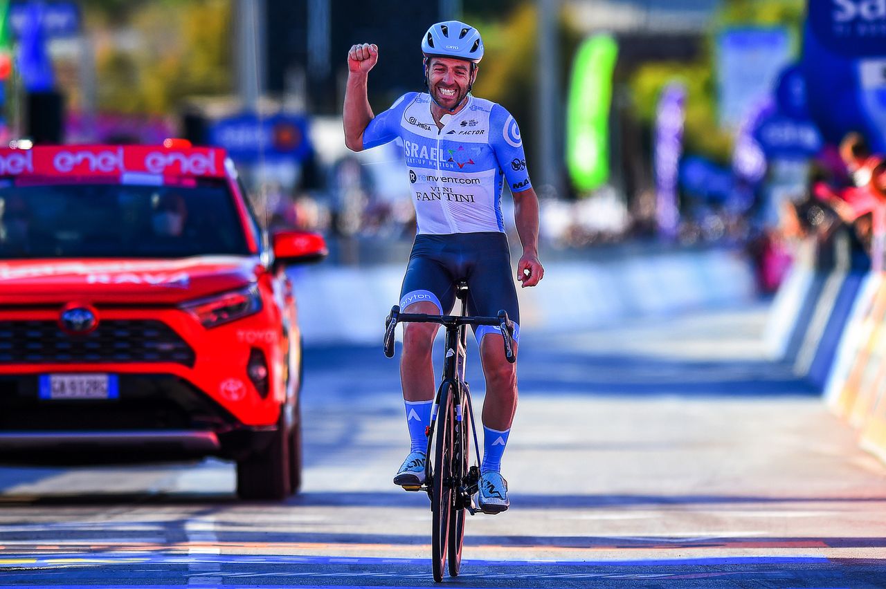 Alex Dowsett wins stage 8 at the Giro d'Italia