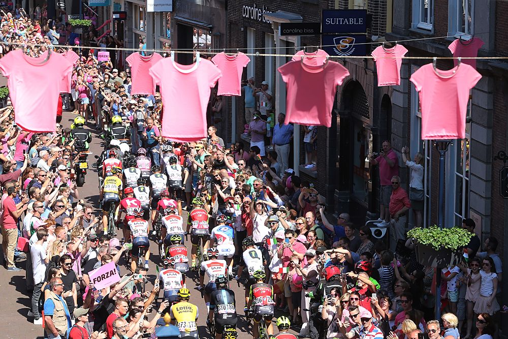 Stage 2 start in Arnhem - Giro d'Italia
