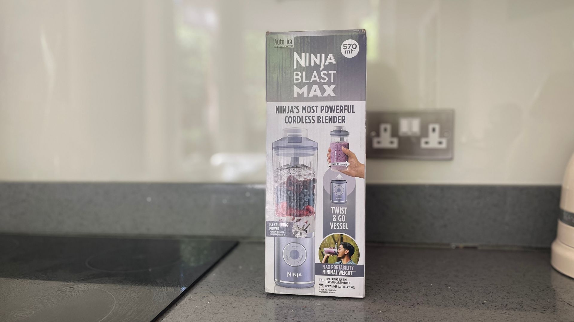 Ninja Blast Max Blender box
