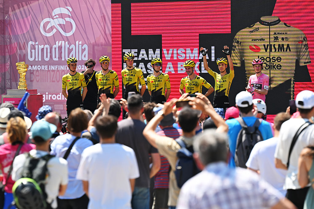 BELLINZONA, SWITZERLAND - MAY 26: Jonas Vingegaard of Denmark, Victor Campenaerts of Belgium, Timo Kielich of Belgium, Sepp Kuss of United States, Bart Lemmen of Netherlands, Davide Piganzoli of Italy, Tim Rex of Belgium and Team Visma | Lease a Bike prior to the 109th Giro d&amp;amp;apos;Italia 2026, Stage 16 a 113km stage from Bellinzona to Cari 1645m / #UCIWT / on May 26, 2026 in Bellinzona, Switzerland. (Photo by Tim de Waele/Getty Images)