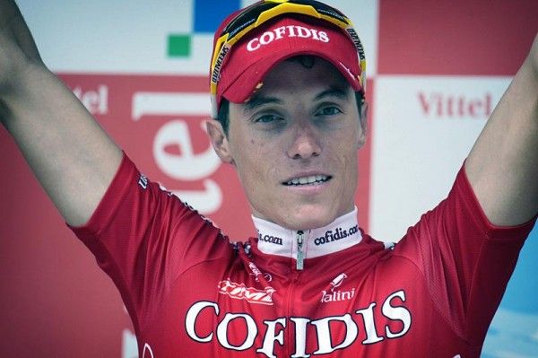 Sylvain Chavanel tops the winner's podium in Montlu&ccedil;on.