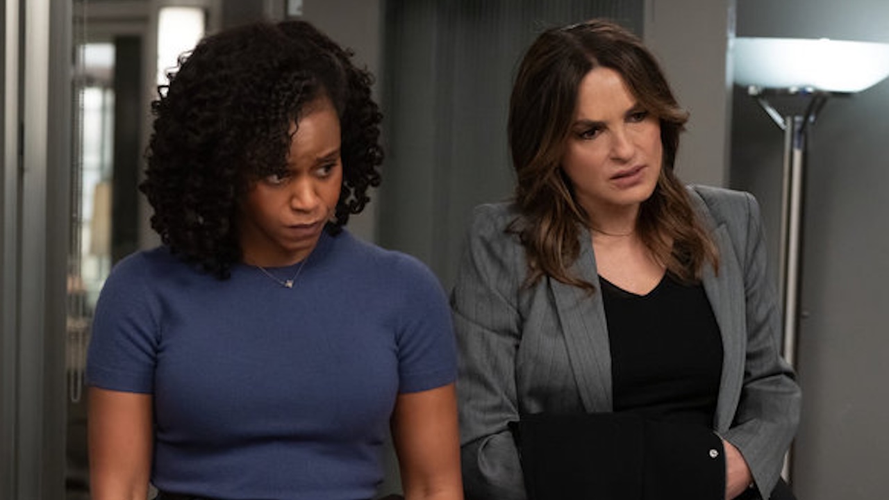 Curry and Benson investigating a case together in Law &amp; Order: SVU Season 27x12