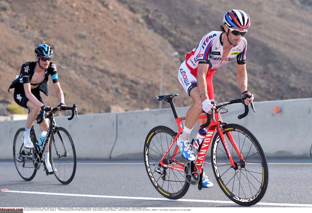 Dani Moreno (Katusha) and Wout Poels (Team Sky) in action