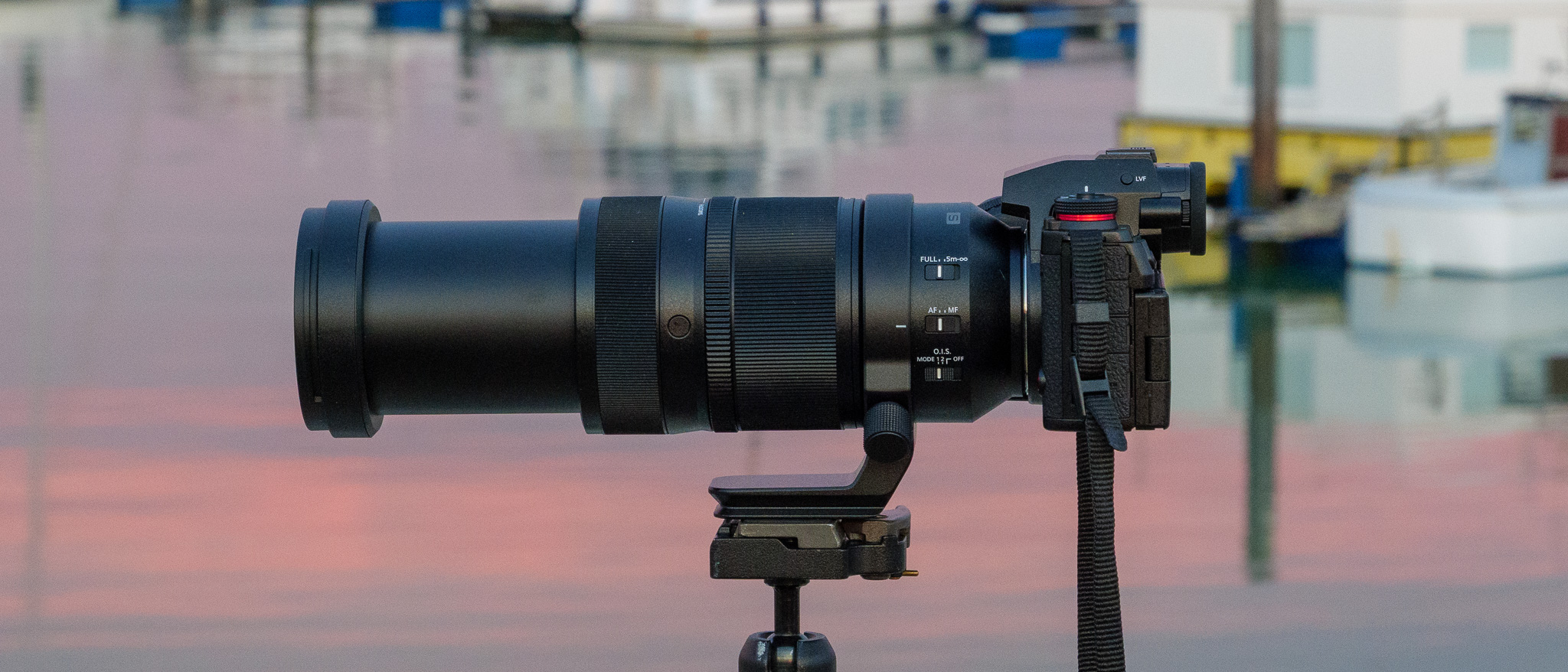 Panasonic Lumix S 100-500mm F5-7.1 O.I.S lens