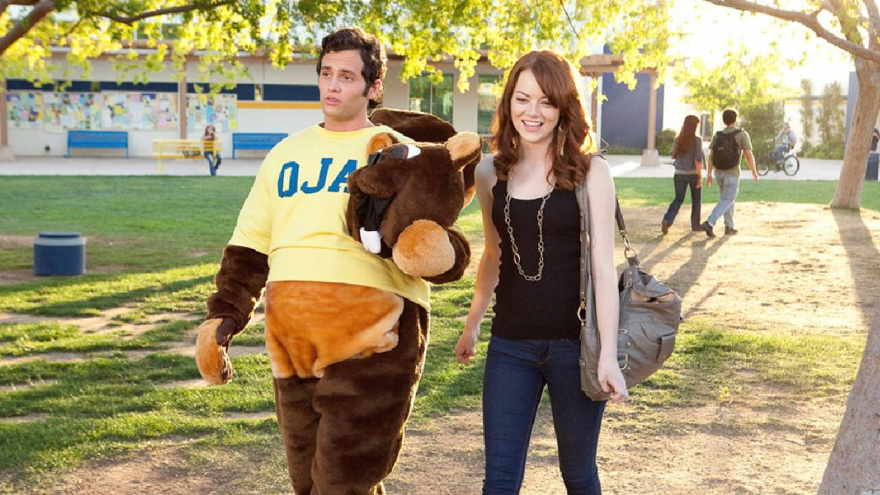 Penn Badgley and Emma Stone in Easy A.