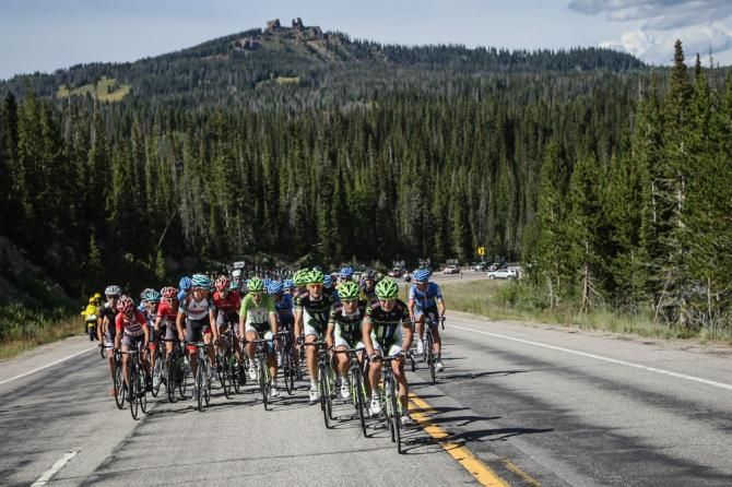 The peloton rides over the top of Rabbit Ears Pass.