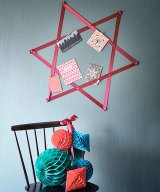 Christmas card ideas ways to display star shape on wall