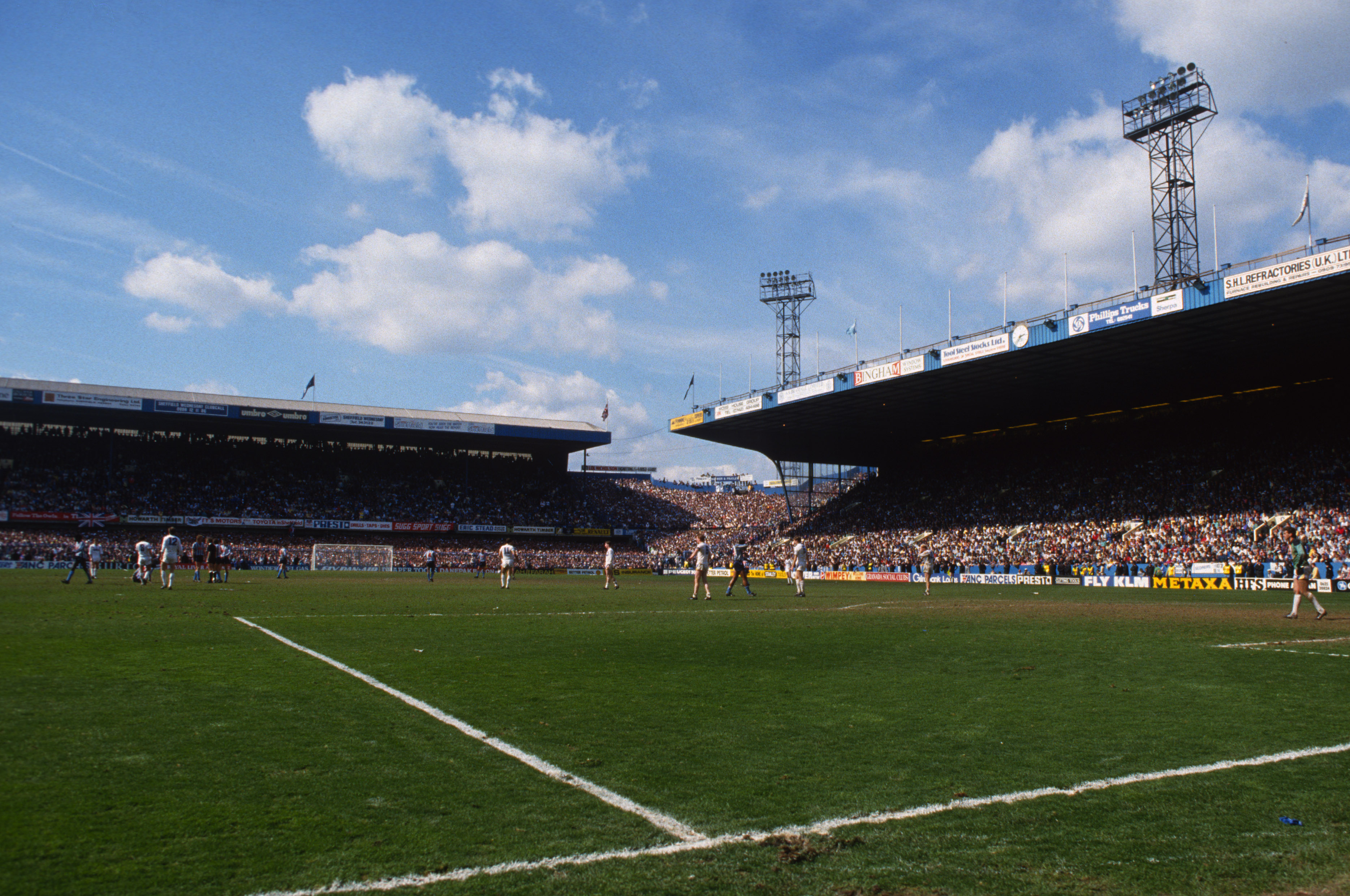 12 April 1987, Sheffield - FA Cup semifinal - Coventry City v Leeds United - a general view of Hillsborough Stadium. (Photo by Mark Leech/Offside via Getty Images)