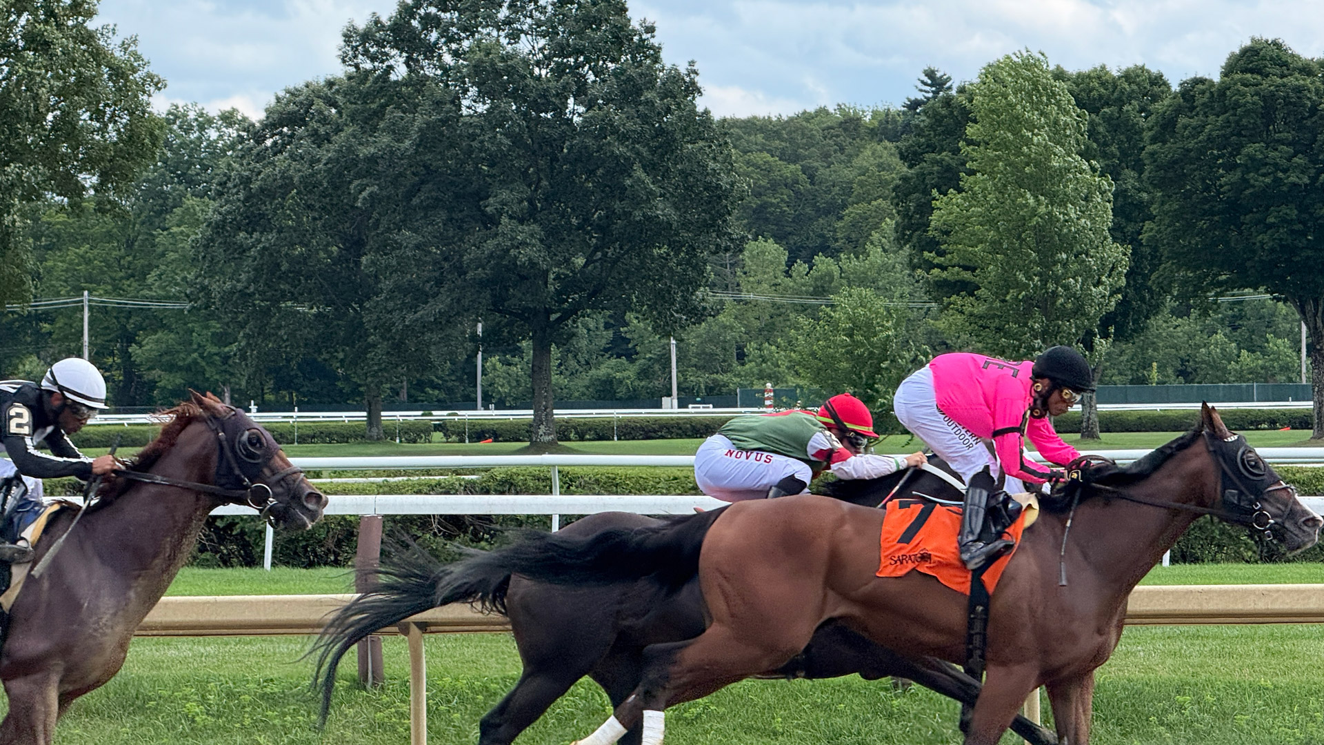 Betting at the Racetrack with AI