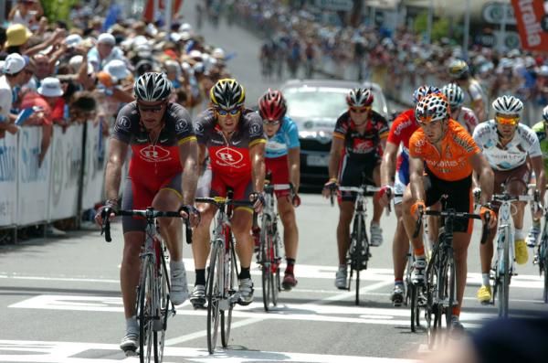 Lance Armstrong (RadioShack) finishes behind teammate Thomas Vaitkus