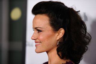 10s - carla gugino