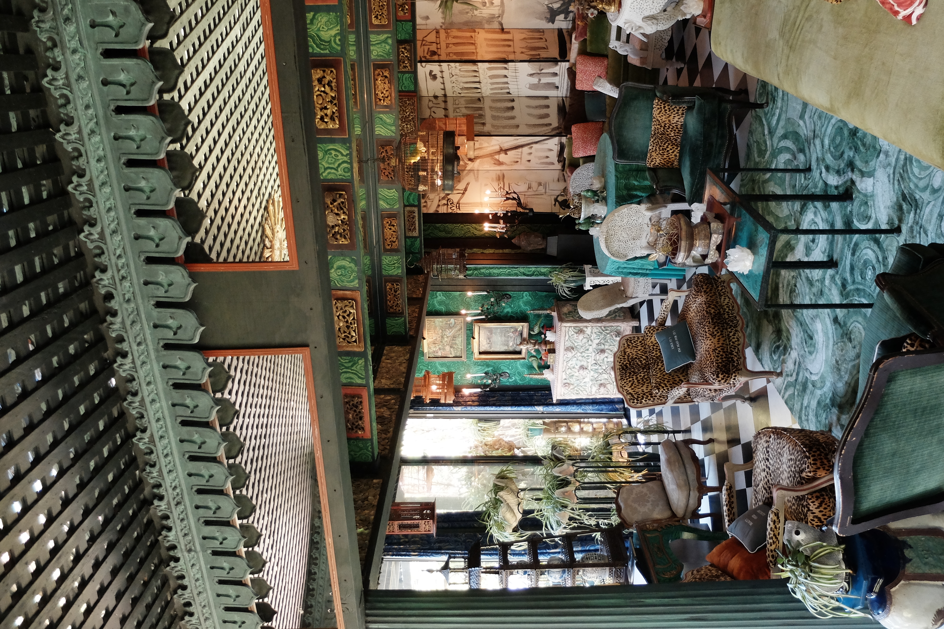 dawnridge house interior, very richly decorated interior