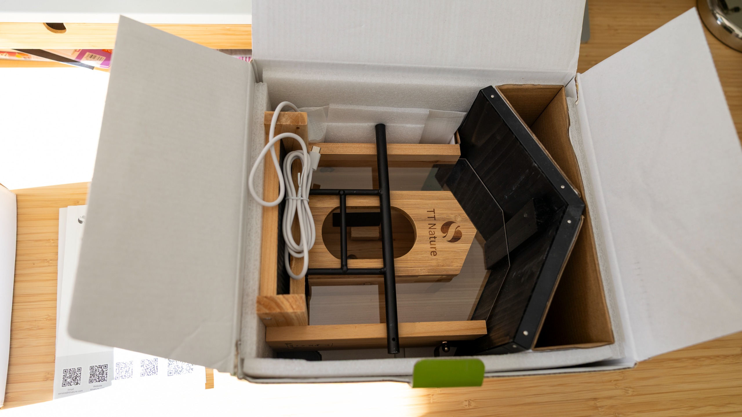 The TT Nature bird feeder camera box