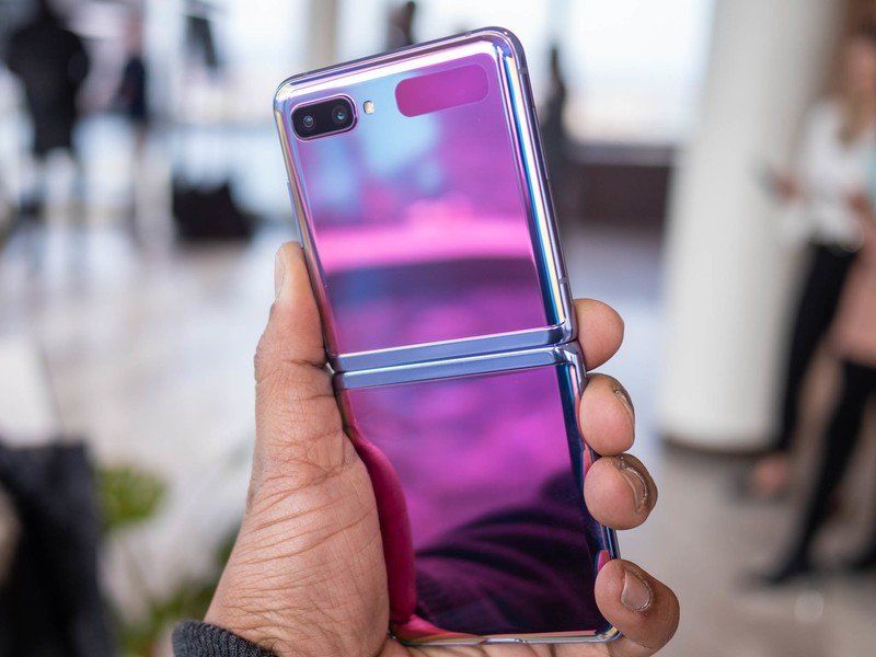Samsung Galaxy Z Flip Vs Hands On Nirave
