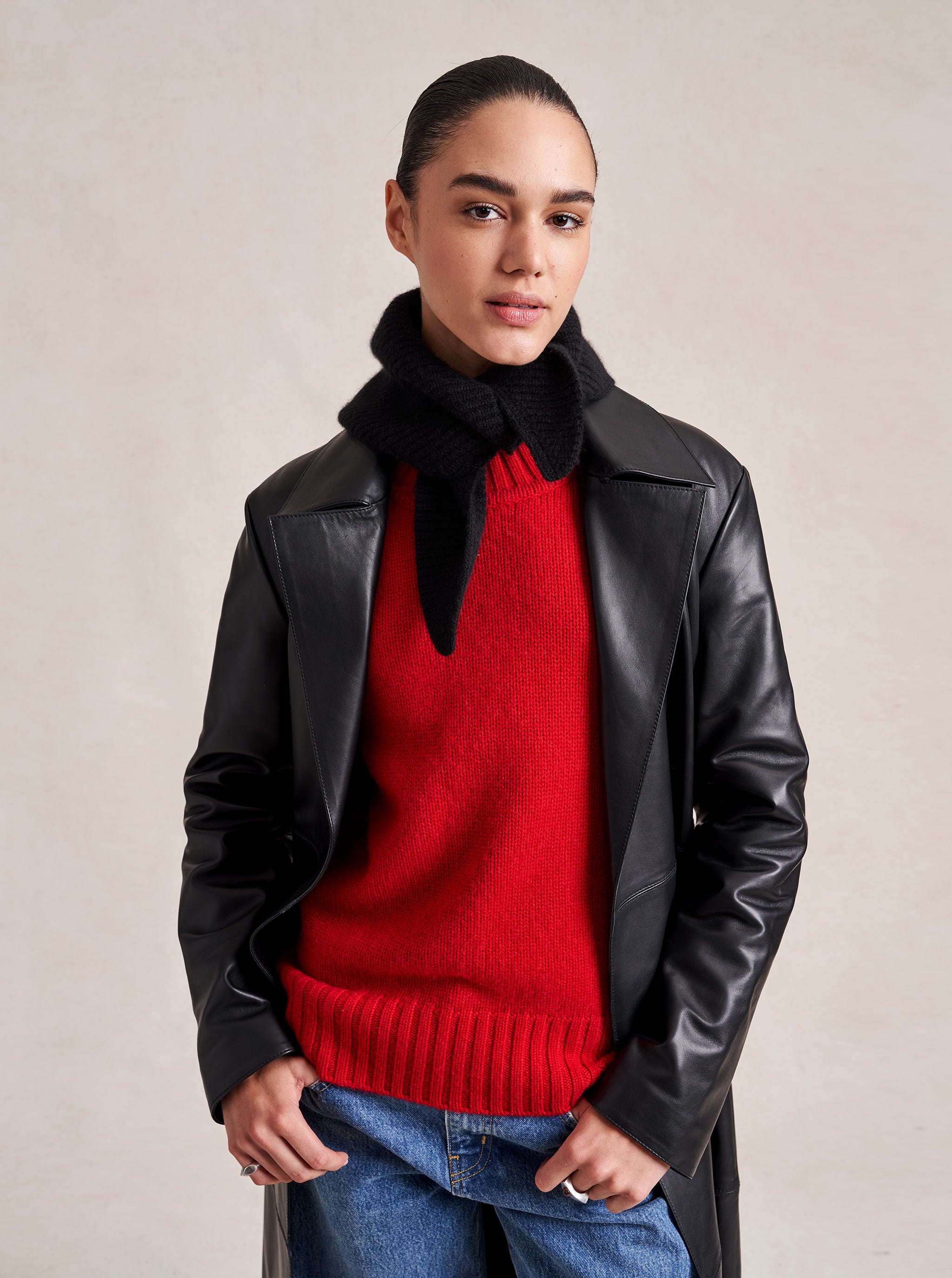 Toujours Scarf O/s in Black