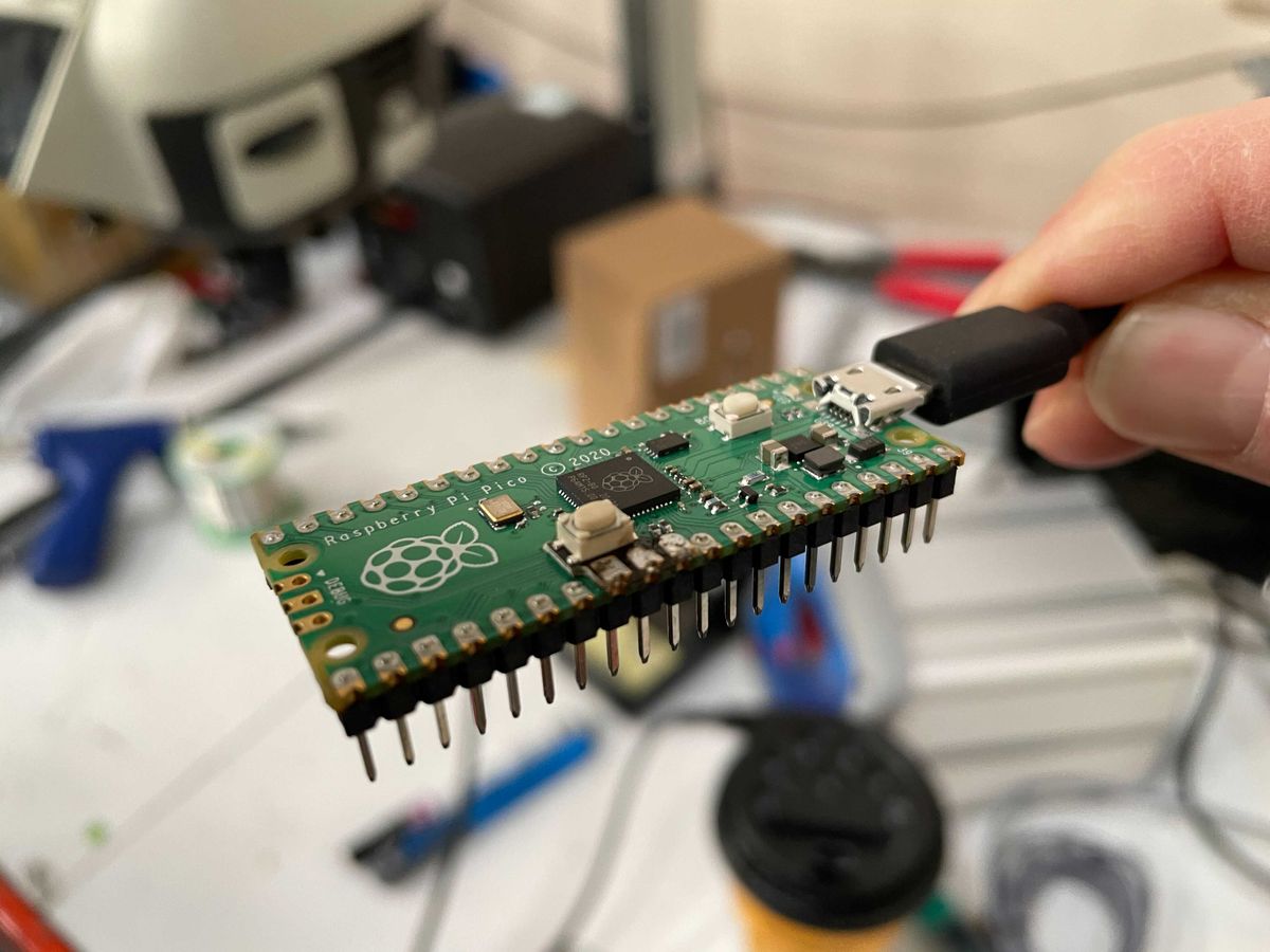 Raspberry Pi Pico Finally Gains A Reset Button | Tom's Hardware