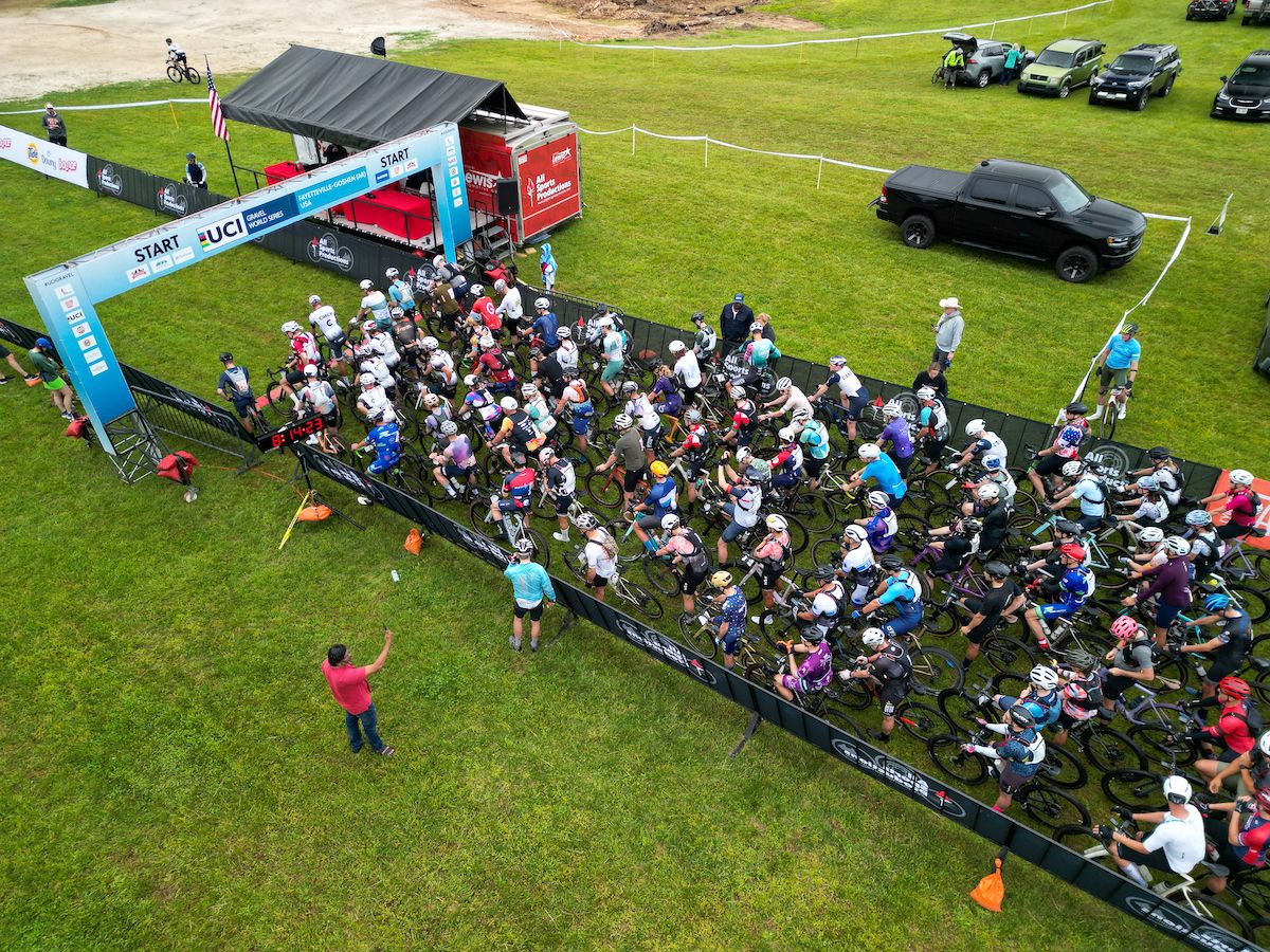 The start of Highlands Gravel Classic 2025, a UCI Gravel World Series event