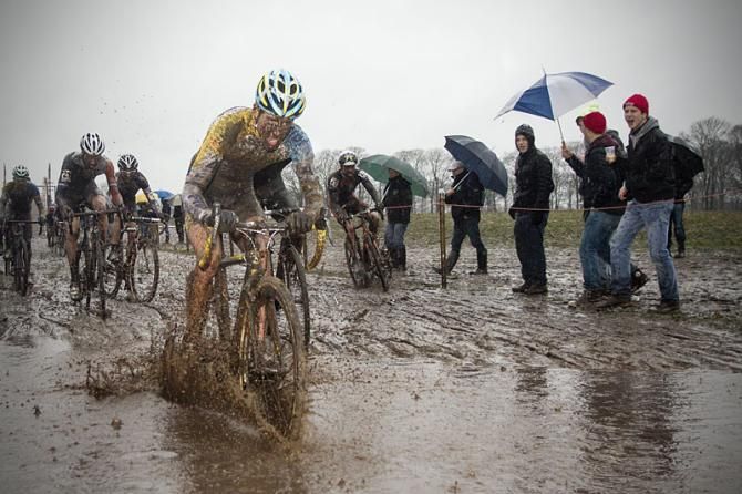 Tom Meeusen sets the pace.