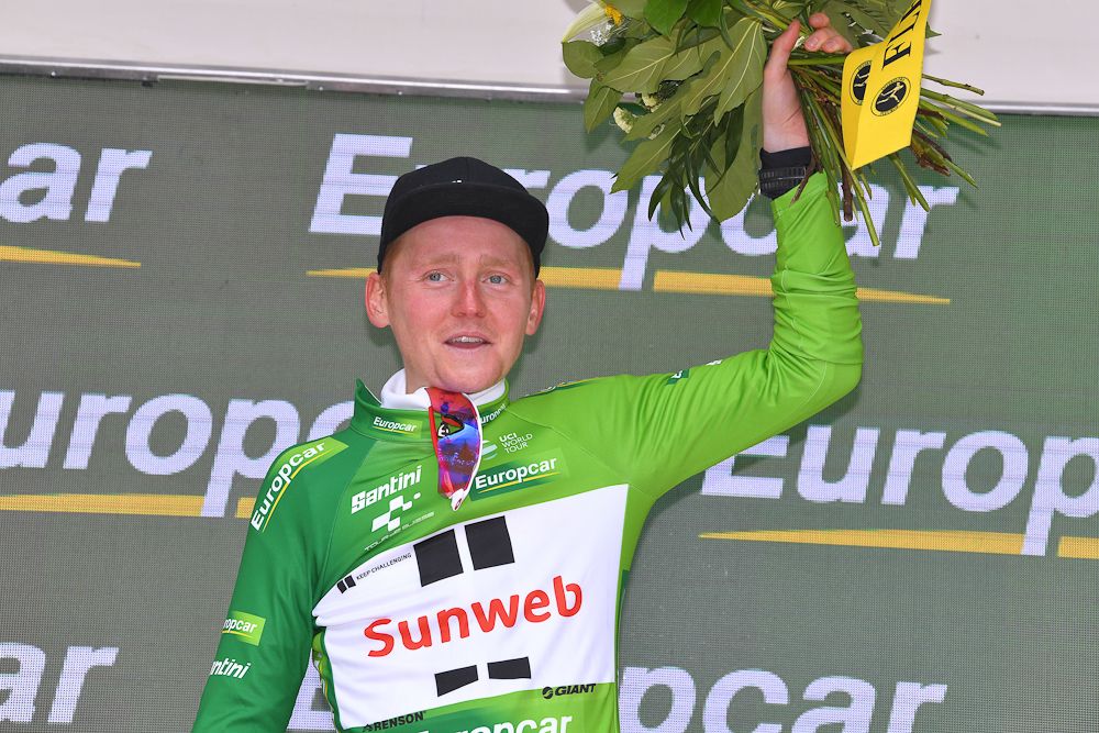 Sam Oomen in the green jersey of best young rider at Tour de Suisse