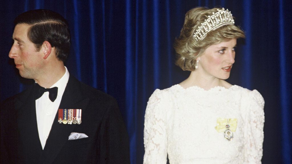 Fergie got to keep her wedding day tiara but Diana didn't for this ...