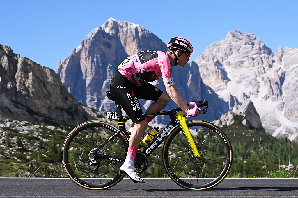Giro d'Italia GC standings &ndash; Change of podium as Jonas Vingegaard defends maglia rosa