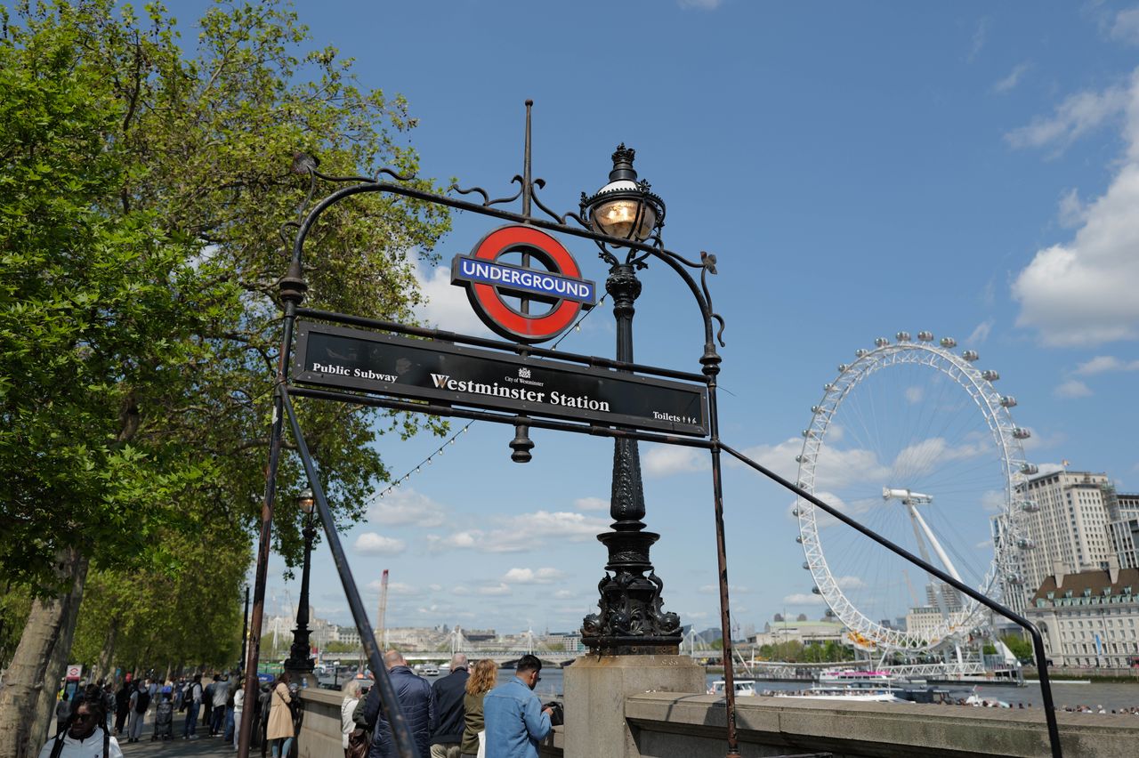 Westminster Abbey Station shot on Leica Q3